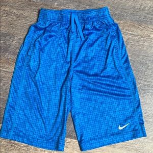 Boys dry fit Nike active shorts Size Large